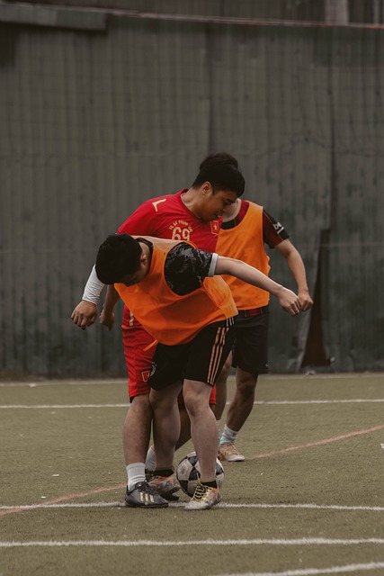 够在前场持 够在前场持